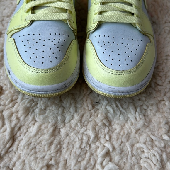 Nike Air Jordans - Picture 4 of 4